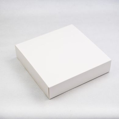 Коробка для конфет 14.5 х 14.5 х 2.9см Белая