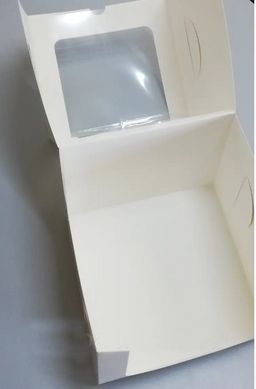 Коробка для торта 21 х 21 х 18см белая с угловым окошком